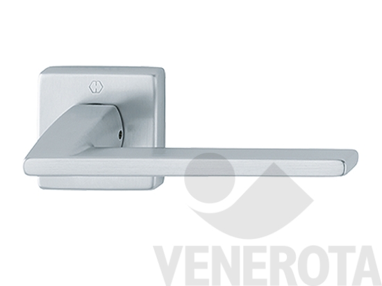 Immagine big Immagine di Maniglia Bergamo con rosetta quadra Hoppe